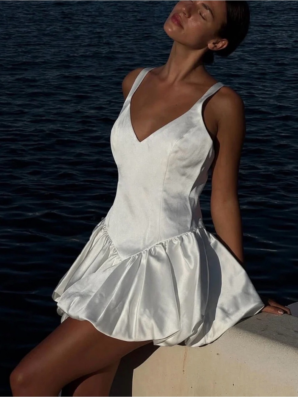 Elegant White V-Neck Mini Dress with Flared Skirt - Picture 3 of 4